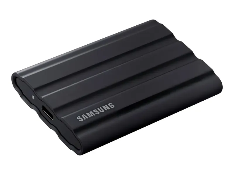 SSD externo portátil Samsung T7 Shield preto, com carcaça de borracha resistente a quedas e certificação IP65